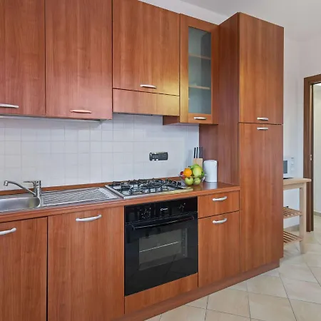 Traditional Holiday In With Private Terrace Moneglia
