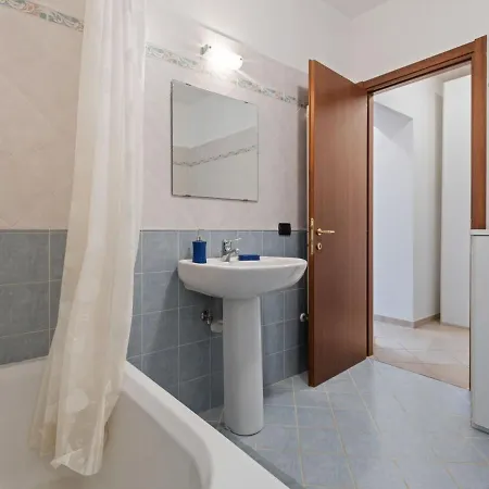Traditional Holiday In With Private Terrace Vakantiehuis *